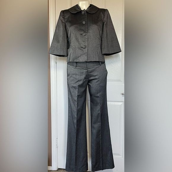 Trina Turk Silk and Wool Blazer and pants suit size 4 - Picture 1 of 11